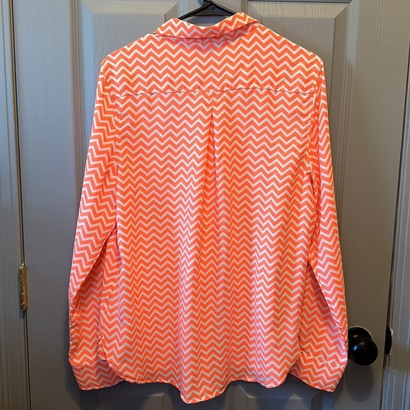 American Eagle Zig Zag Button Down - Picture 6 of 7